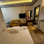 Taksim Holiday Inn Suite