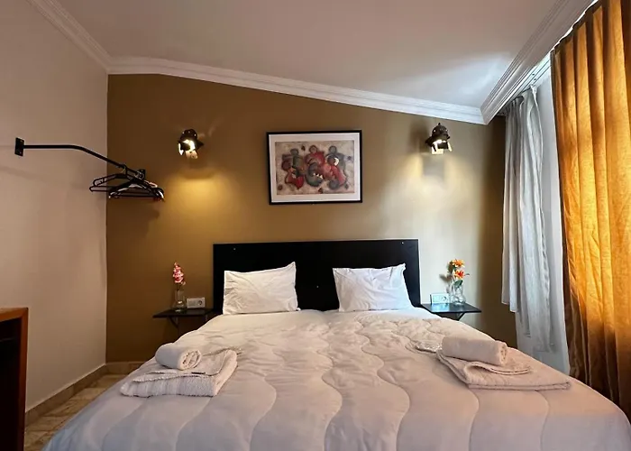 Taksim Holiday Inn Suite